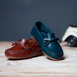Girls Moccasins