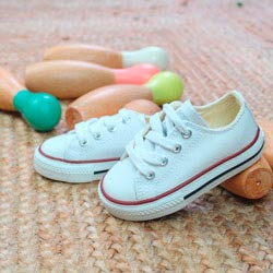 Girl's Canvas Shoes